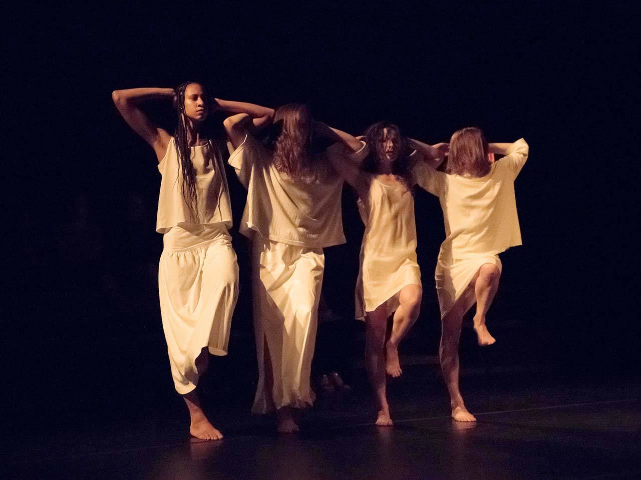 push/FOLD dancers perform Amy Leona Havin's work 'milk' at Union PDX - Festival:19 at the Hampton Opera Center in Portland, Oregon | Photography: Jingzi Zhao